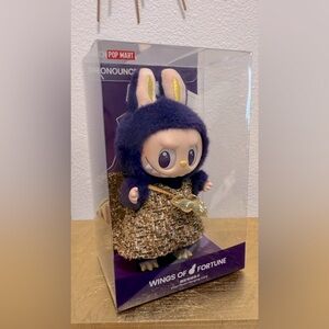LABUBU × PRONOUNCE WINGS OF FORTUNE
Vinyl Plush Hanging Card,  new!